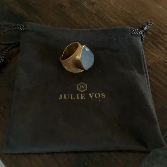 Jewelry - Picture 4 of 5